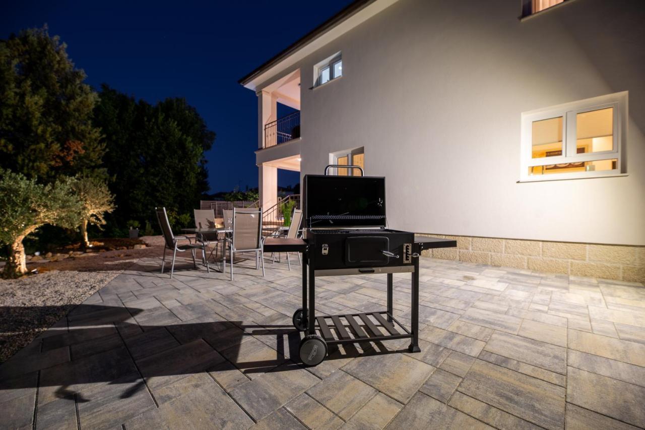 Villa Pafran With Heated Pool Krk Krk Town Zewnętrze zdjęcie